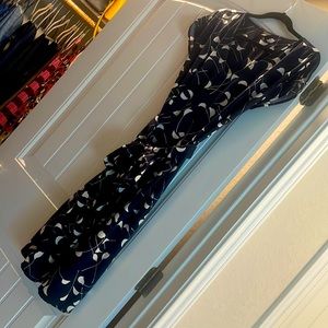 Ann Taylor navy blue & white print dress.  Great summer dress for any occasion.